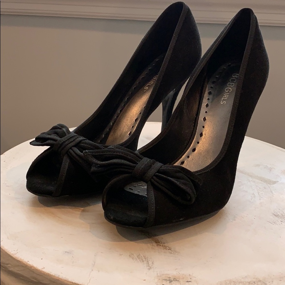 BCBG suede heels